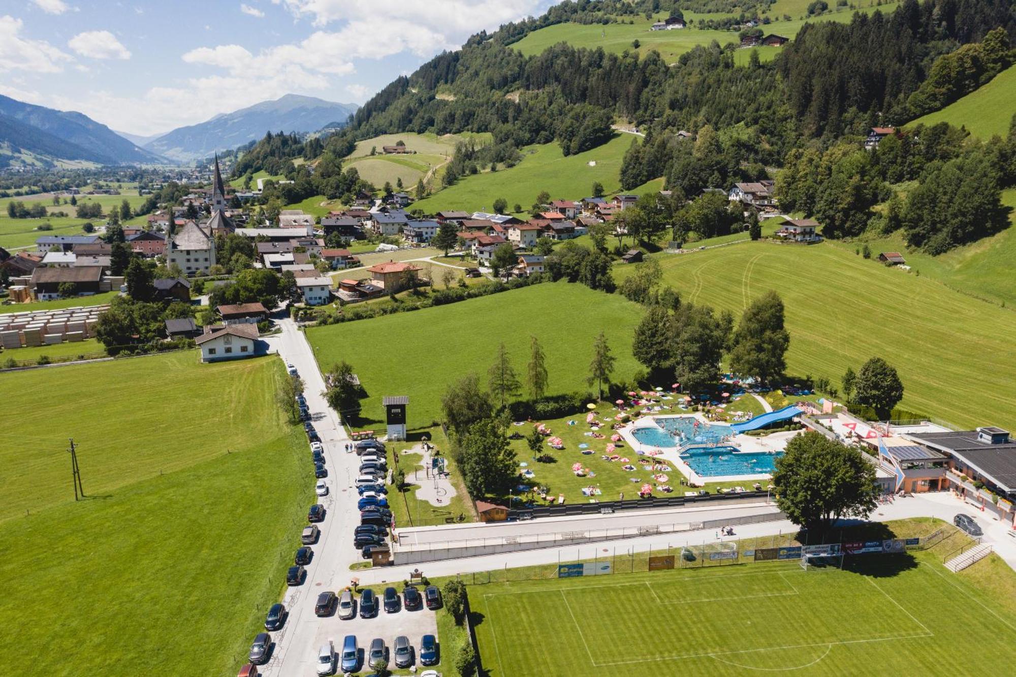 Hotel Dorfgasthof Schlösslstube Stuhlfelden Exteriör bild